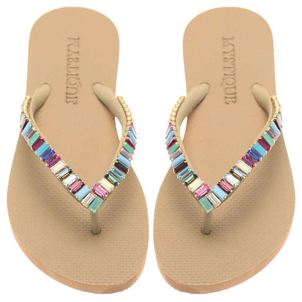 New with tags Mystique Anchorage studded flip flops